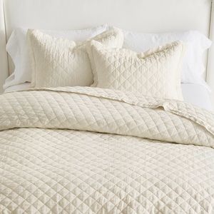 Pottery Barn Belgian Flax Linen Diamond Quilt, Ivory, Queen